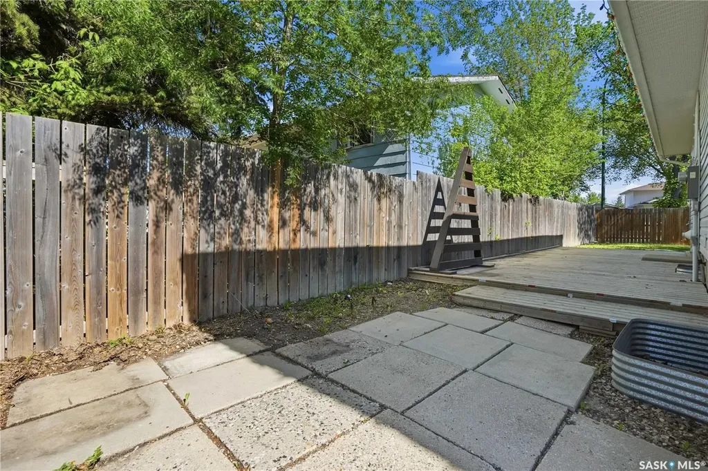 66 Nelles Street Regina SK S4X 1M4