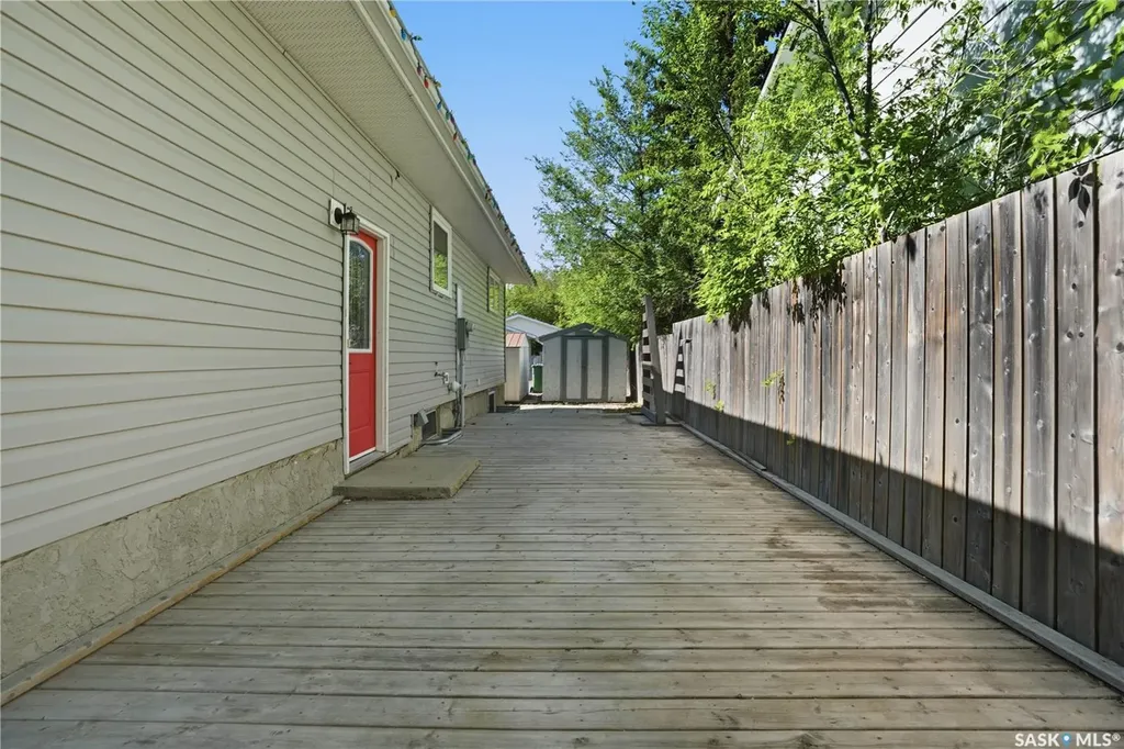 66 Nelles Street Regina SK S4X 1M4