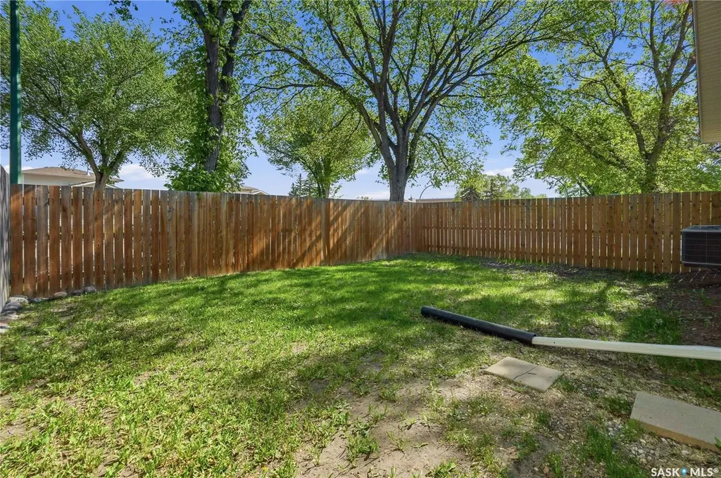 66 Nelles Street Regina SK S4X 1M4