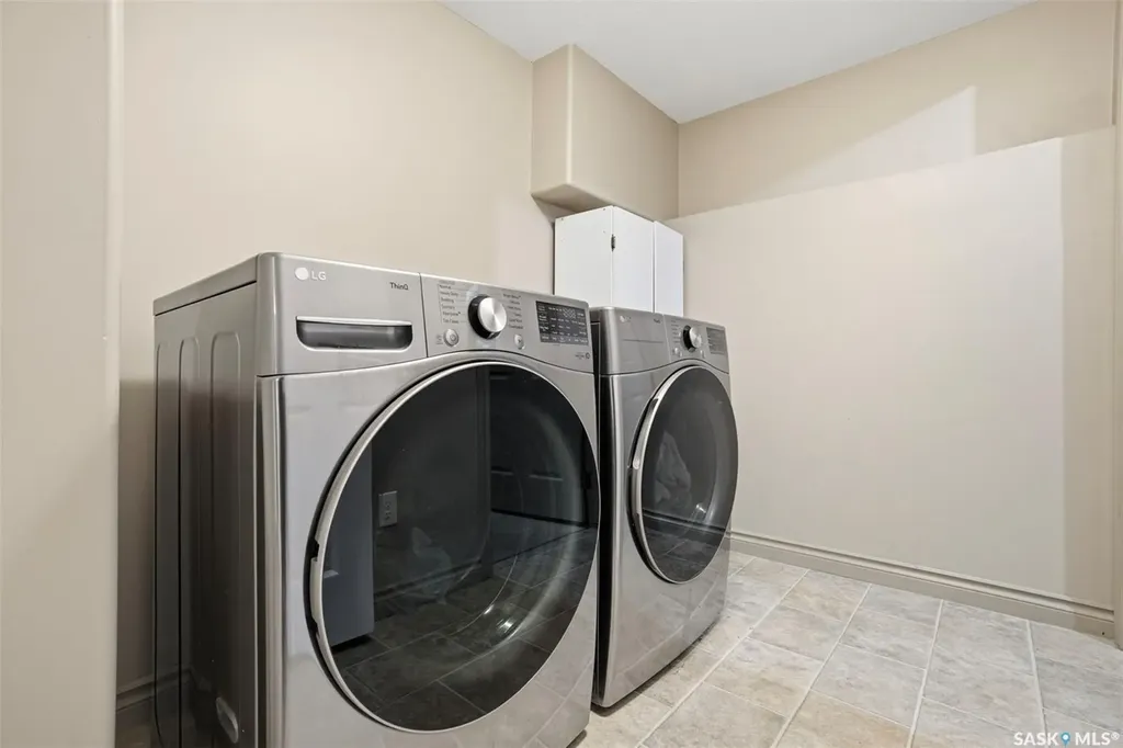 222 Parkview Cove Osler SK S0K 3A0