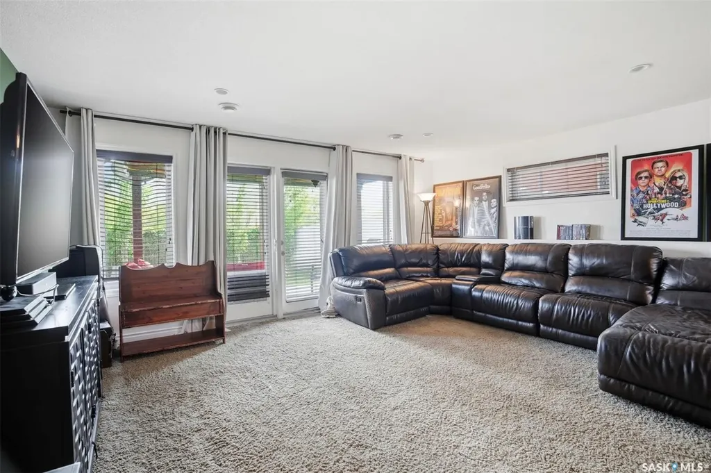 222 Parkview Cove Osler SK S0K 3A0