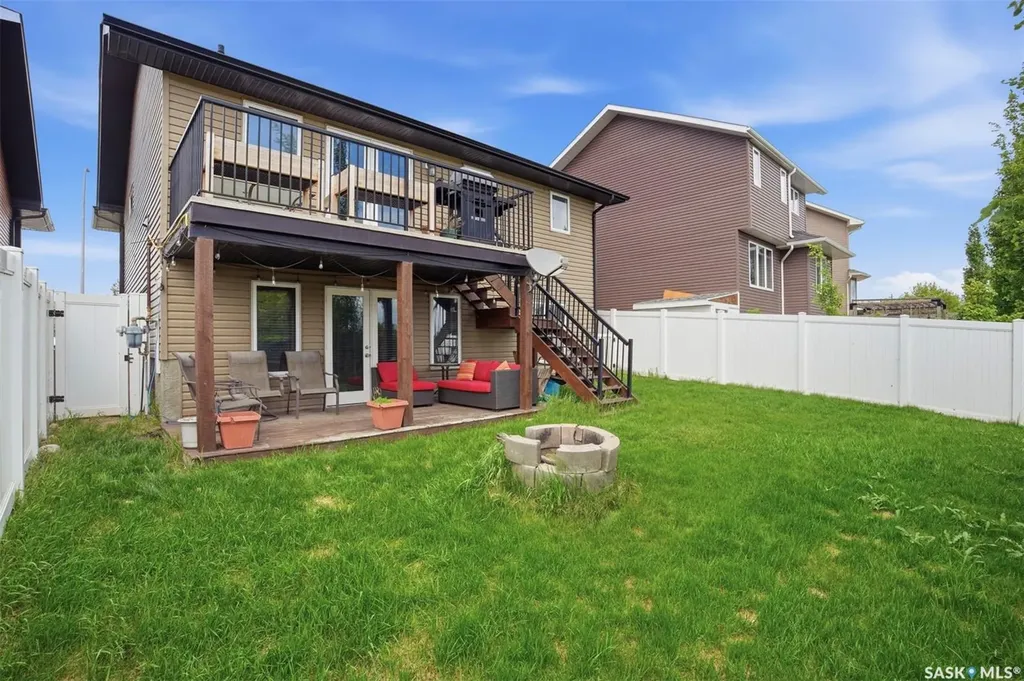 222 Parkview Cove Osler SK S0K 3A0