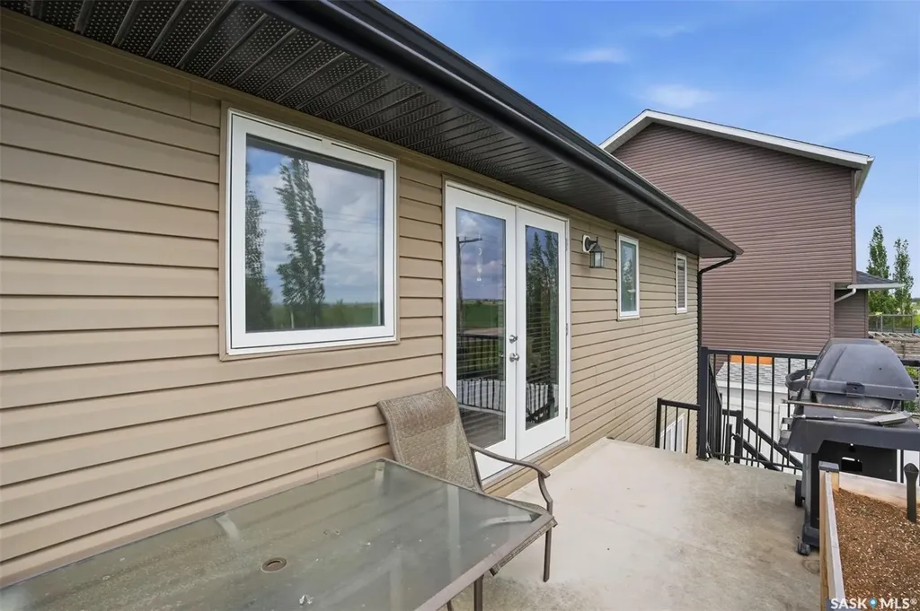 222 Parkview Cove Osler SK S0K 3A0