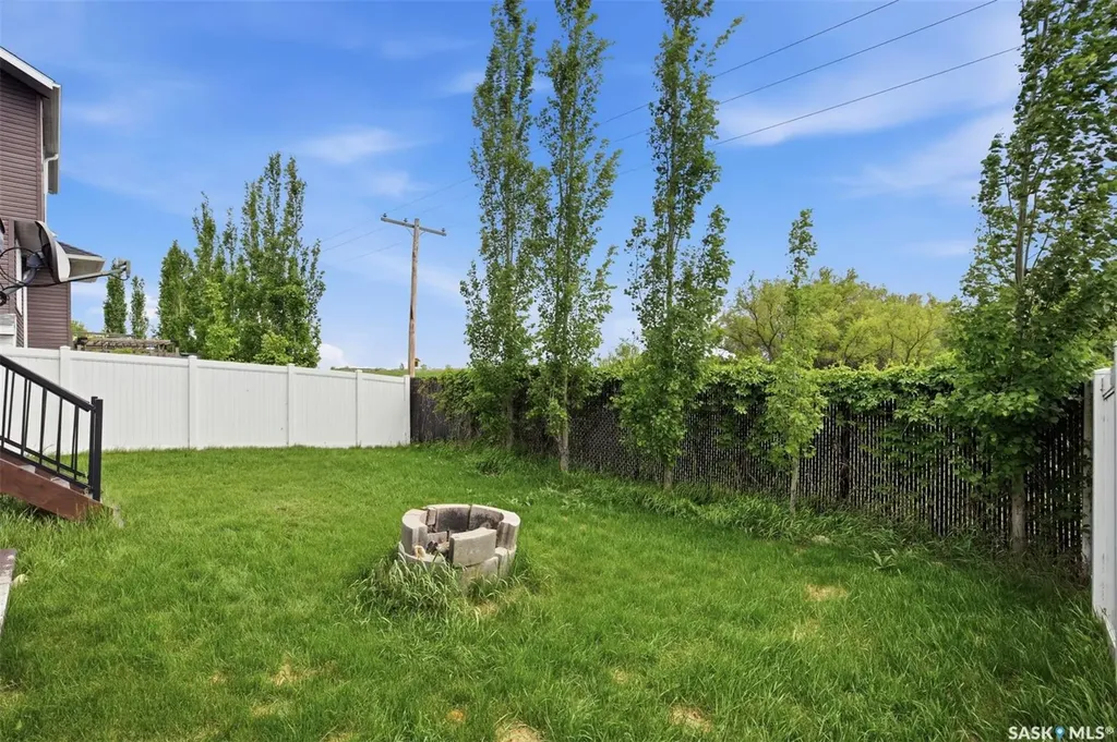 222 Parkview Cove Osler SK S0K 3A0