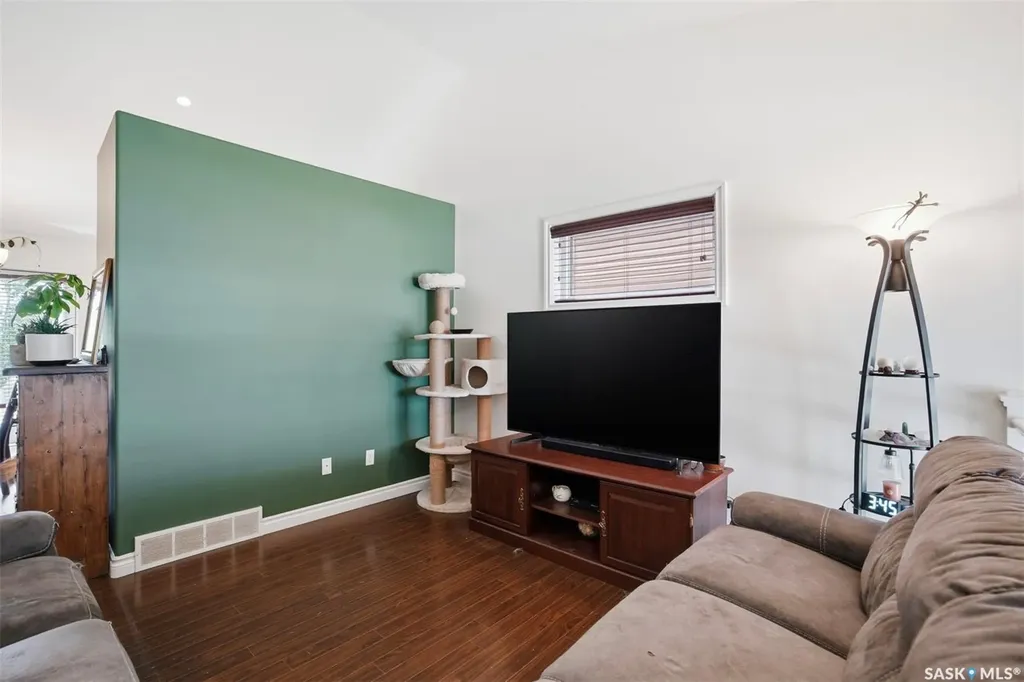 222 Parkview Cove Osler SK S0K 3A0