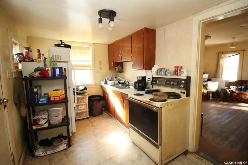 476 3rd Street E Shaunavon SK S0N 2M0