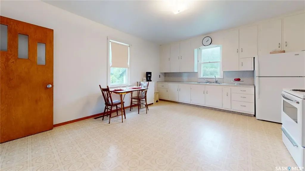 505 Maple Street Maple Creek SK S0N 1N0