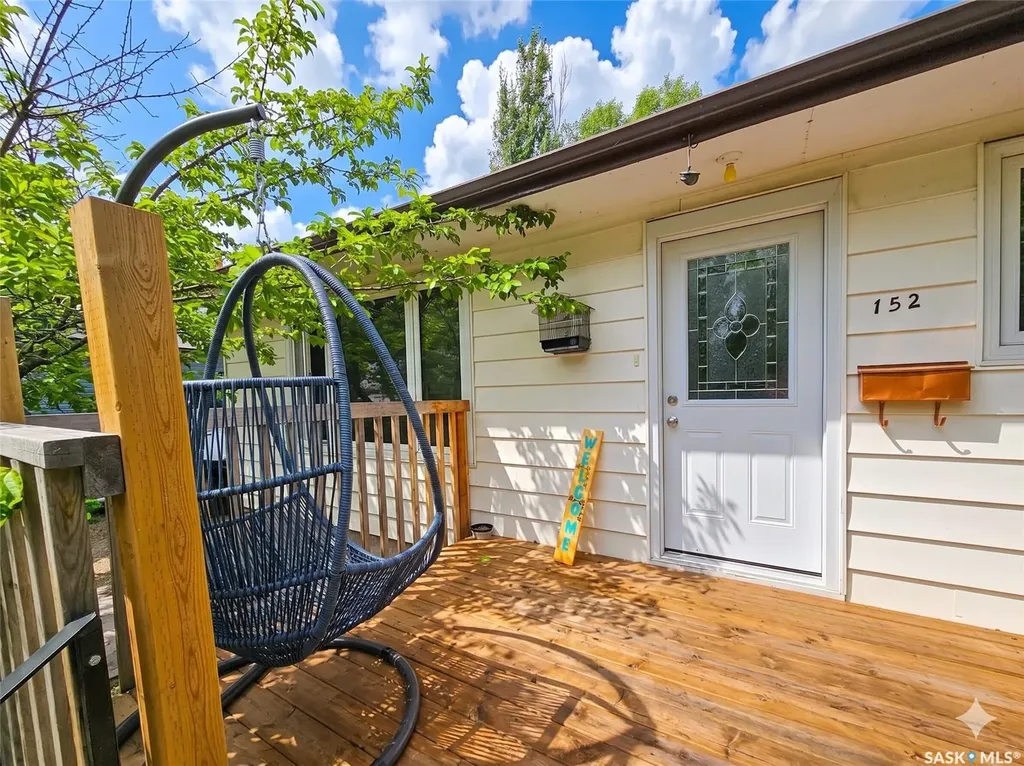 152 5th Avenue SE Swift Current SK S9H 3M7