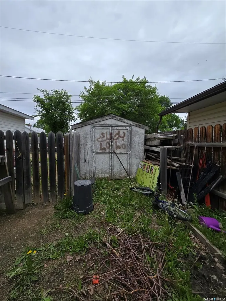 152 5th Avenue SE Swift Current SK S9H 3M7