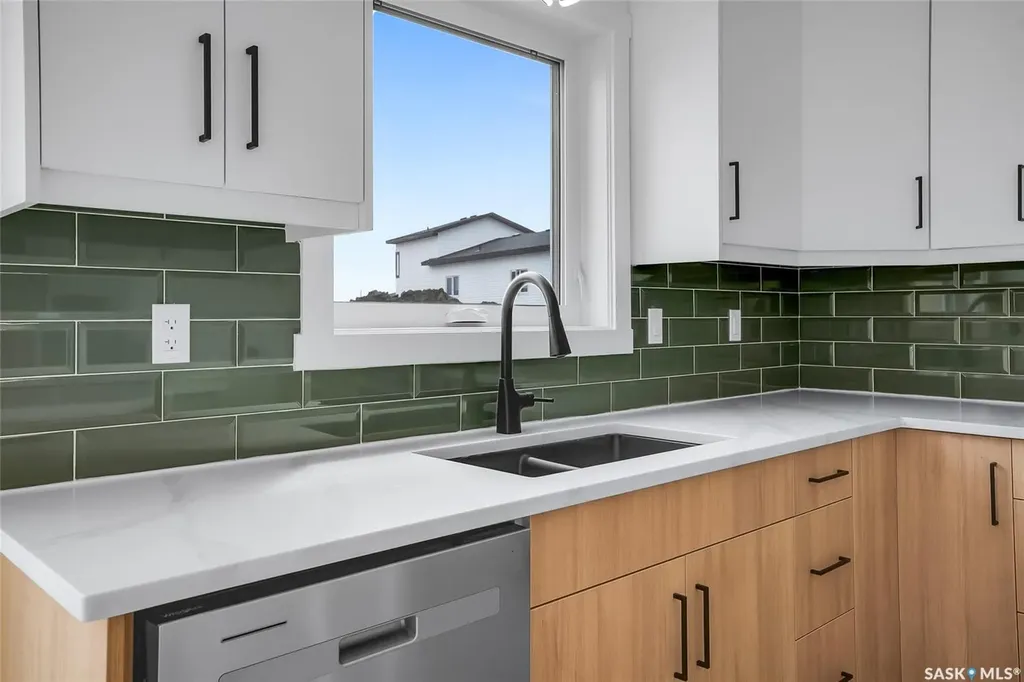 419 Nazarali Manor Saskatoon SK S7V 1X5