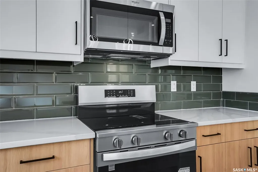 419 Nazarali Manor Saskatoon SK S7V 1X5
