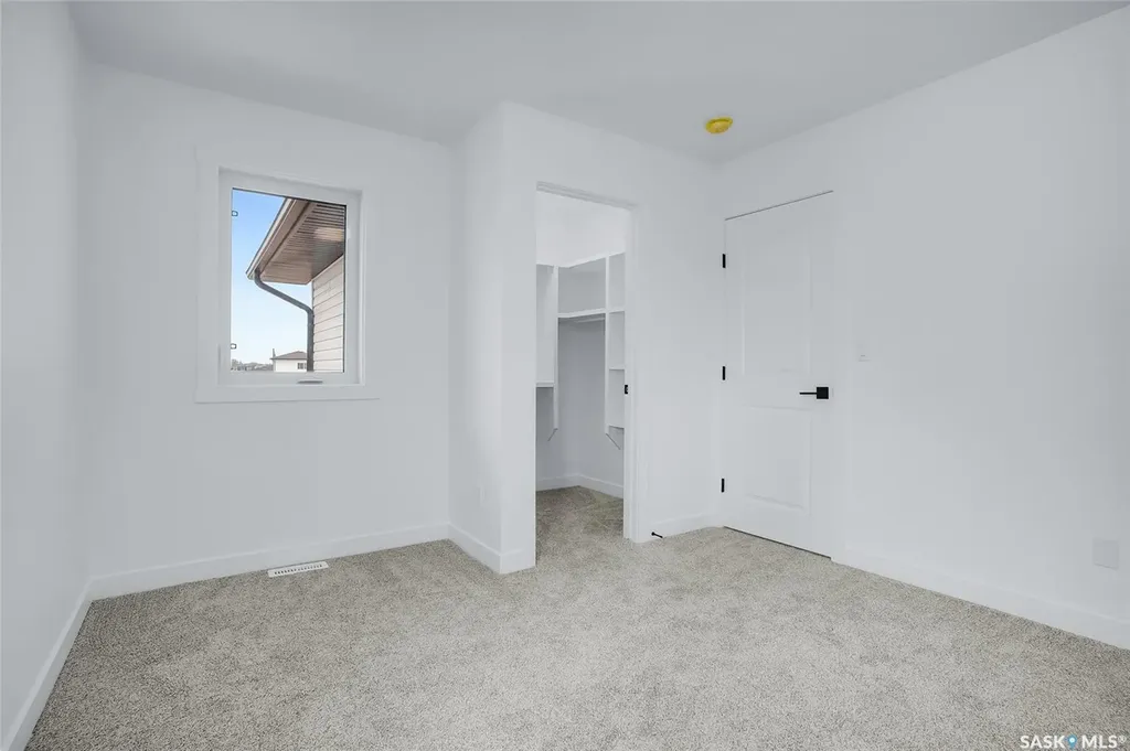 419 Nazarali Manor Saskatoon SK S7V 1X5