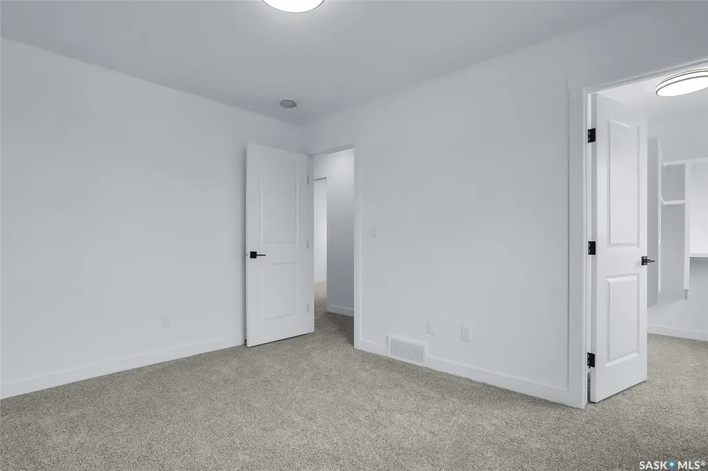 419 Nazarali Manor Saskatoon SK S7V 1X5
