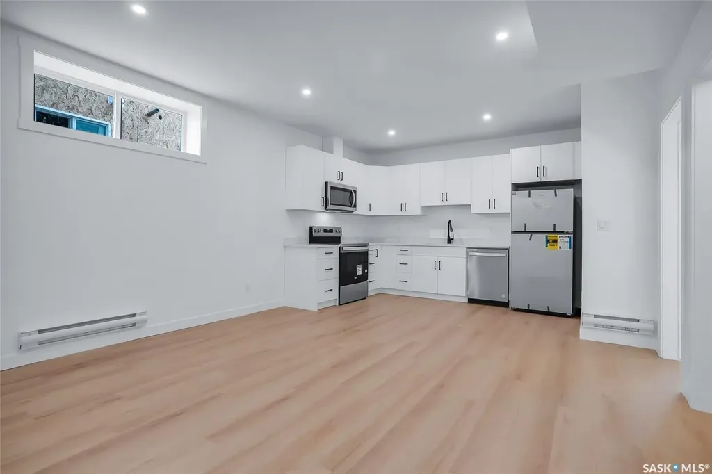 419 Nazarali Manor Saskatoon SK S7V 1X5