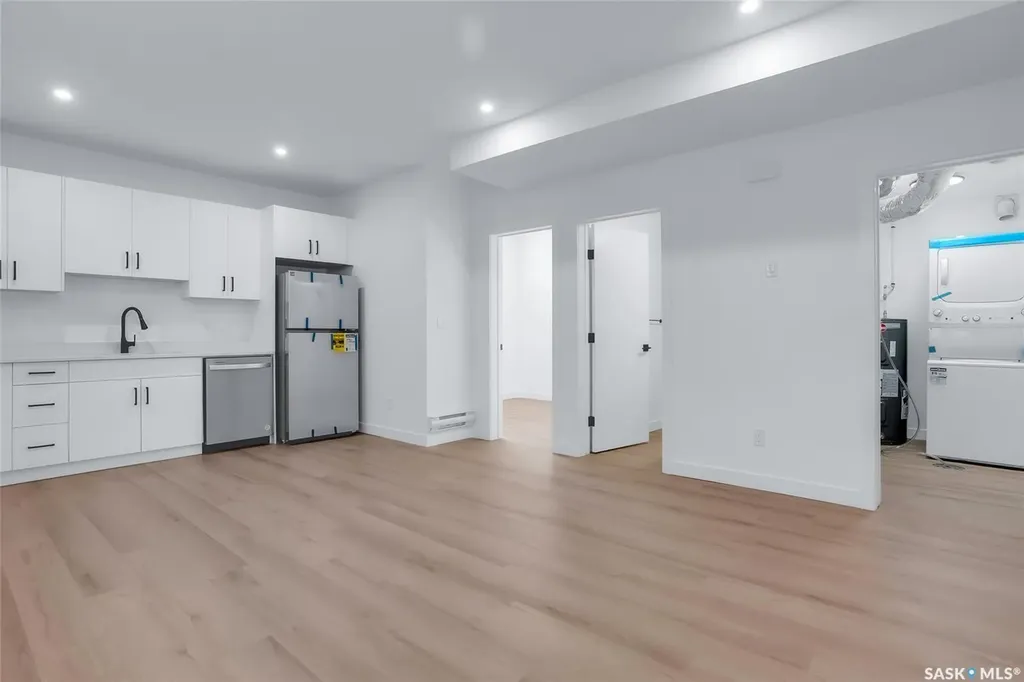 419 Nazarali Manor Saskatoon SK S7V 1X5