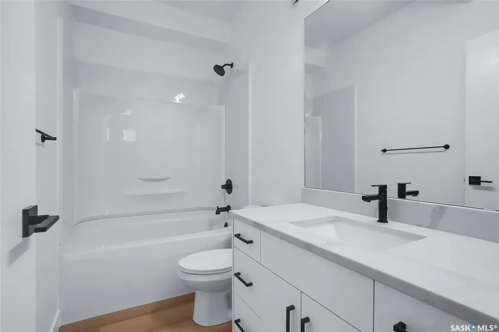 419 Nazarali Manor Saskatoon SK S7V 1X5