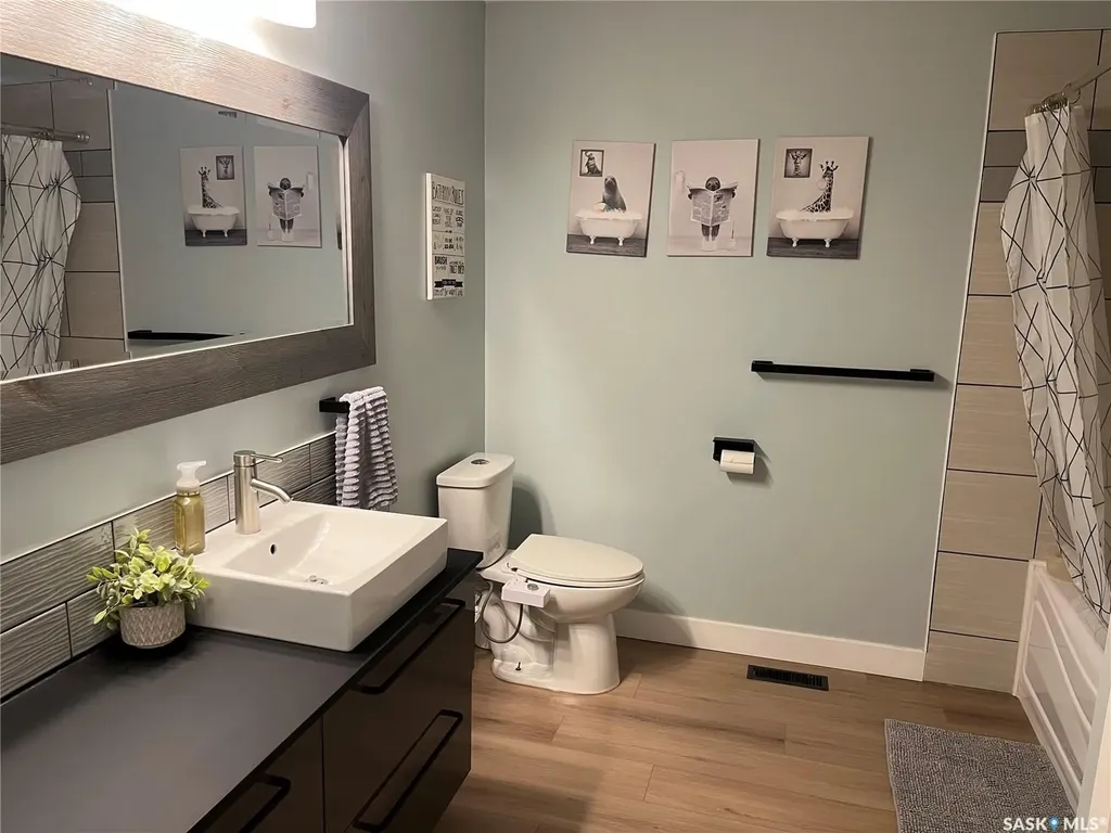 11 Plainsview Drive Regina SK S4S 6J2