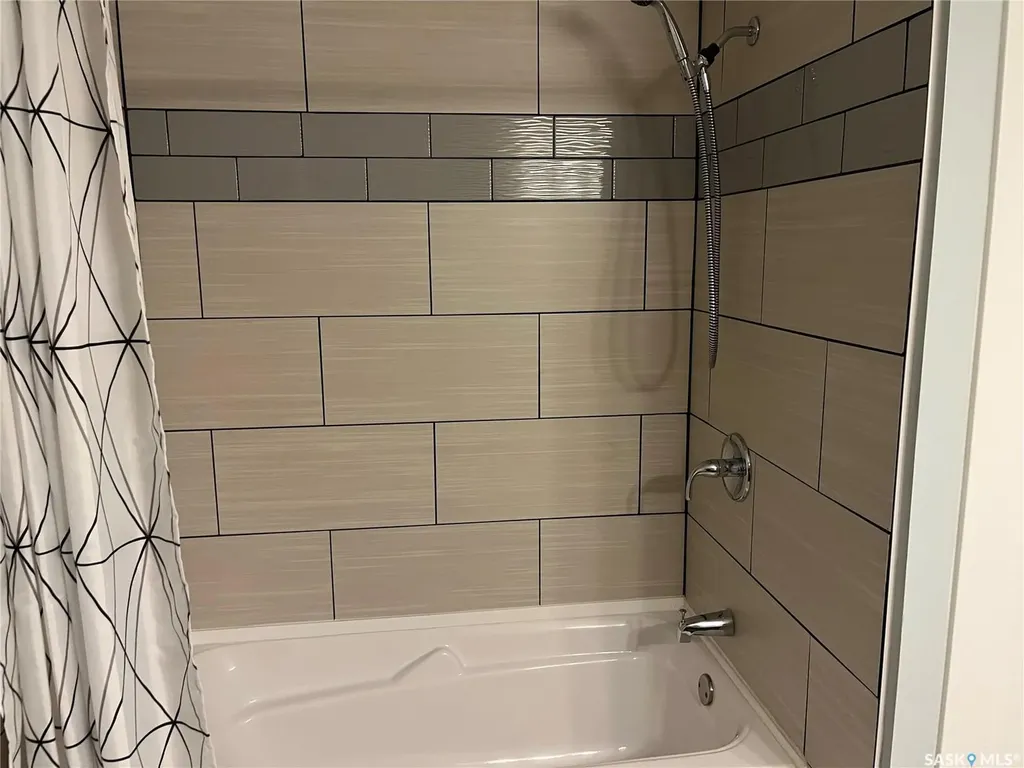 11 Plainsview Drive Regina SK S4S 6J2