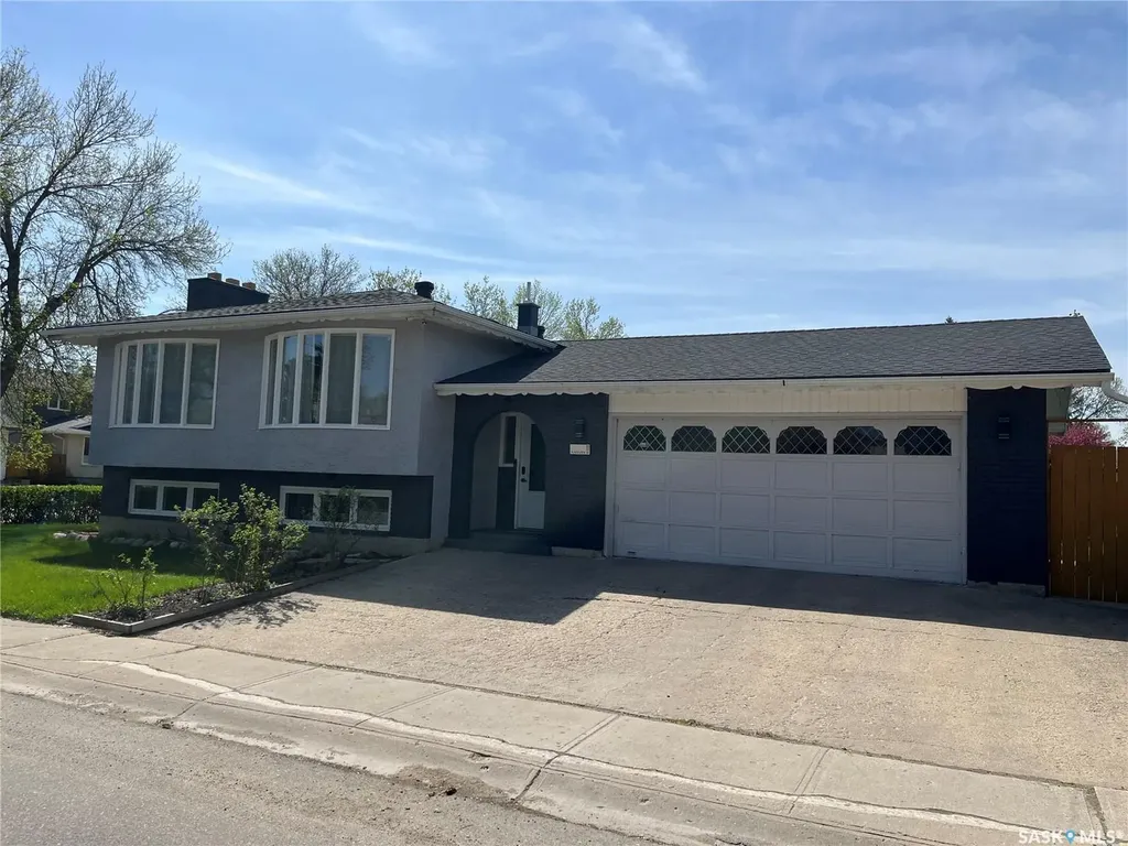 11 Plainsview Drive Regina SK S4S 6J2