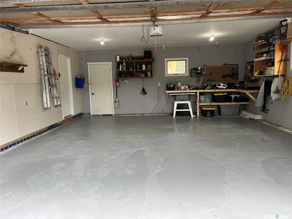 11 Plainsview Drive Regina SK S4S 6J2
