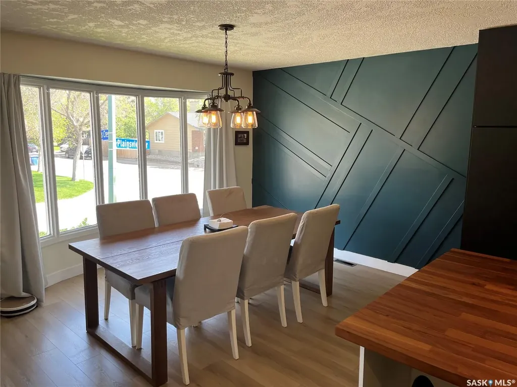 11 Plainsview Drive Regina SK S4S 6J2