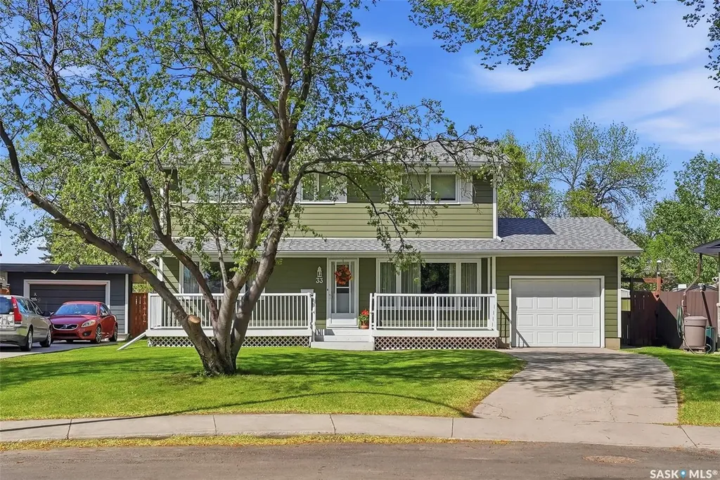 33 Sparling Crescent Saskatoon SK S7H 3M1