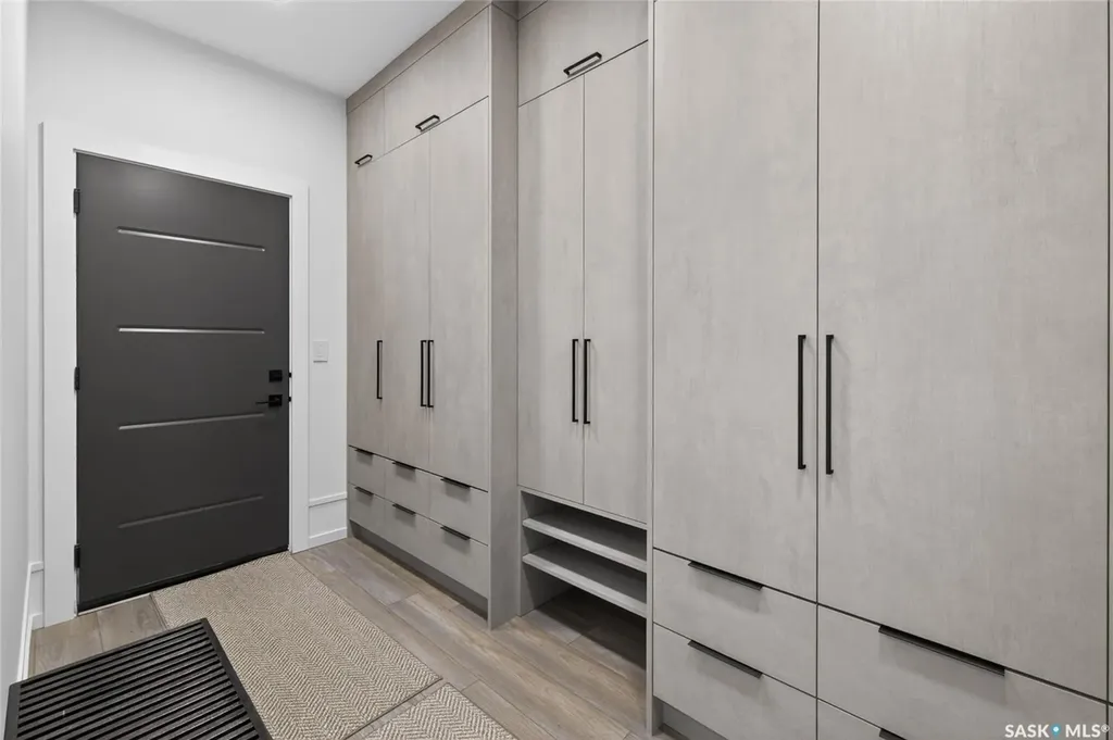 428 Woolf Bend Saskatoon SK S7W 1E5