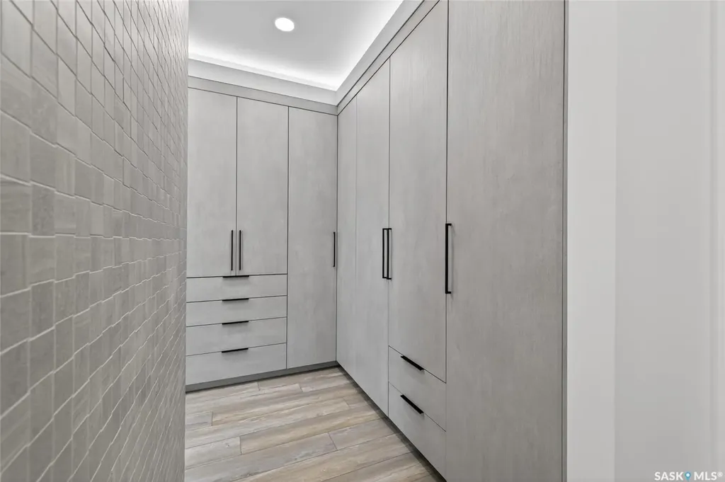 428 Woolf Bend Saskatoon SK S7W 1E5