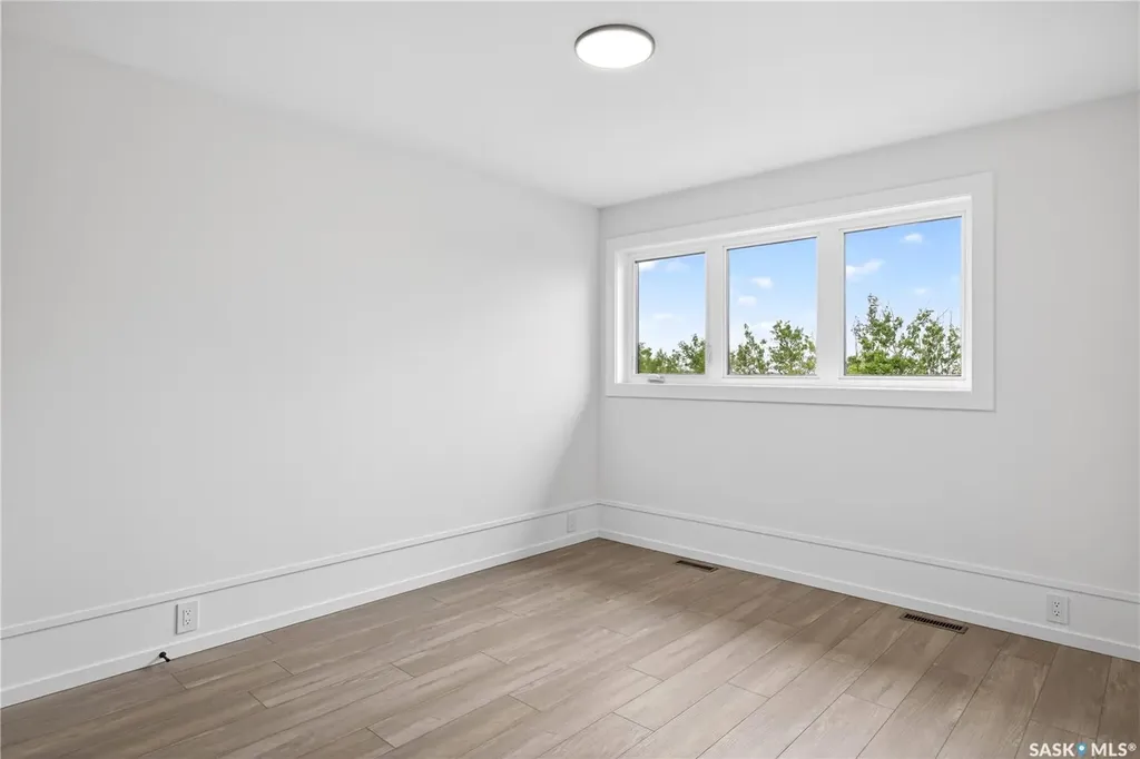 428 Woolf Bend Saskatoon SK S7W 1E5
