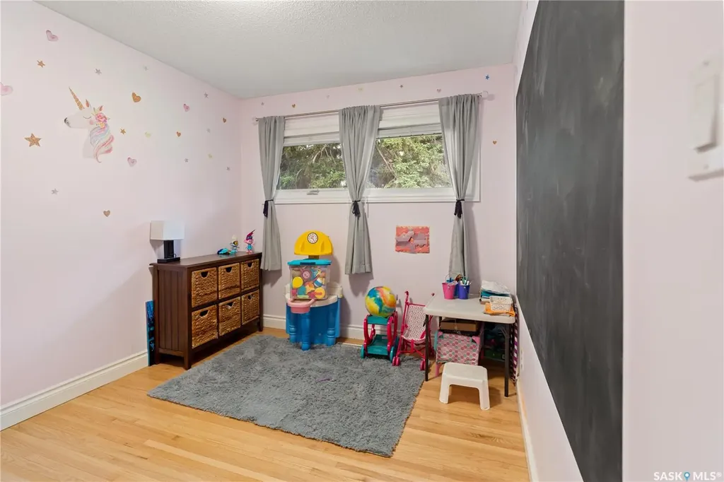 17 Anderson Avenue Regina SK S4S 4R3