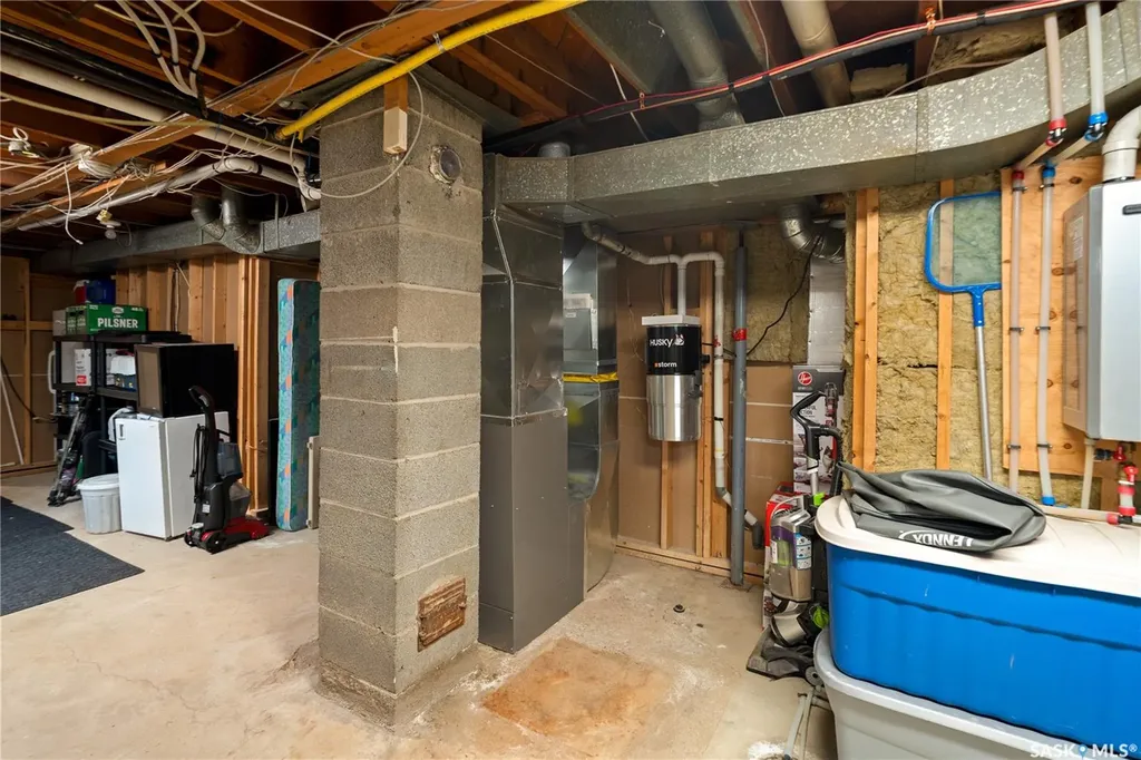 17 Anderson Avenue Regina SK S4S 4R3