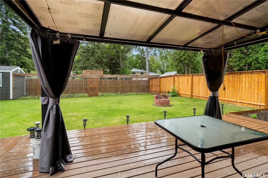 17 Anderson Avenue Regina SK S4S 4R3