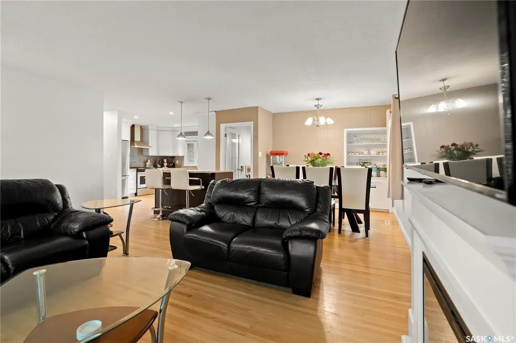 17 Anderson Avenue Regina SK S4S 4R3
