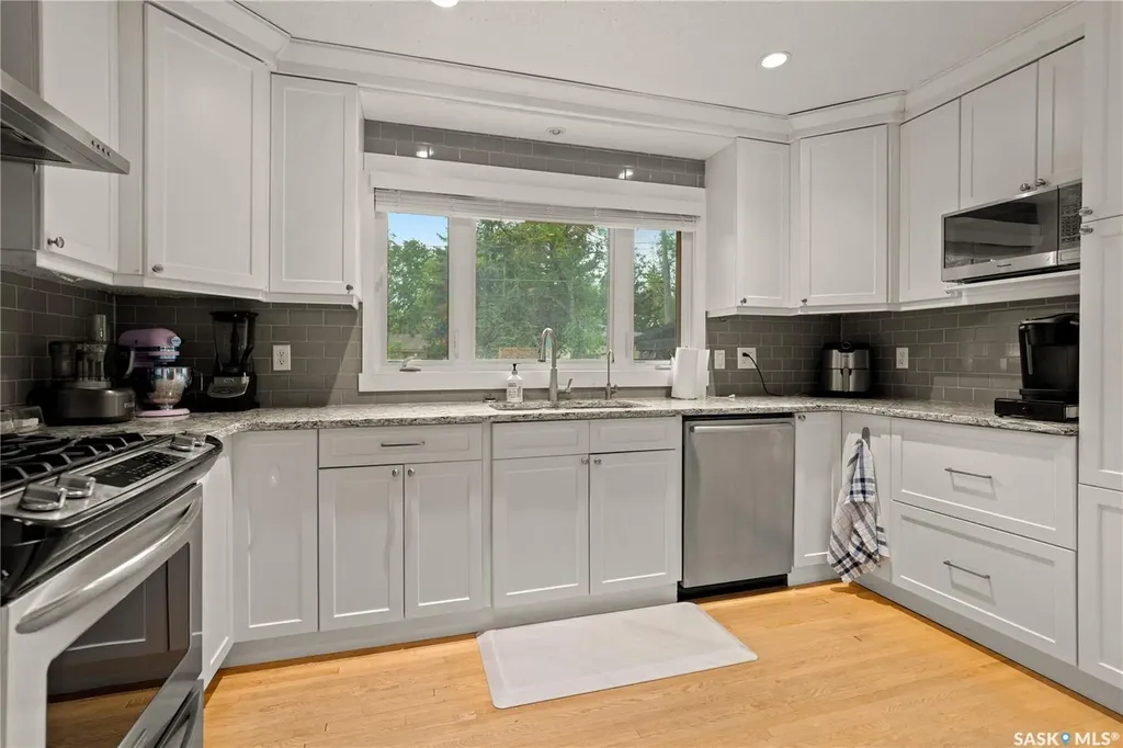 17 Anderson Avenue Regina SK S4S 4R3