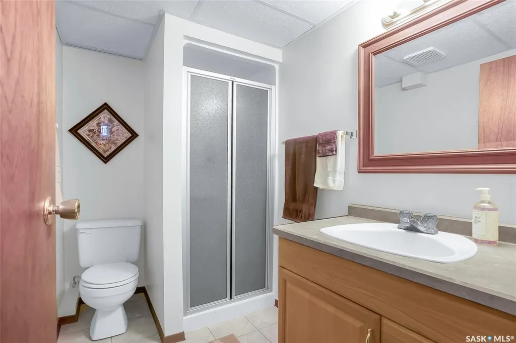 814 Arlington Avenue Saskatoon SK S7H 2X4