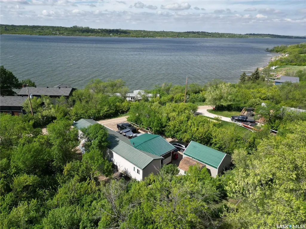 504 Lakeview Crescent Saskatchewan Beach SK S0K 4L0