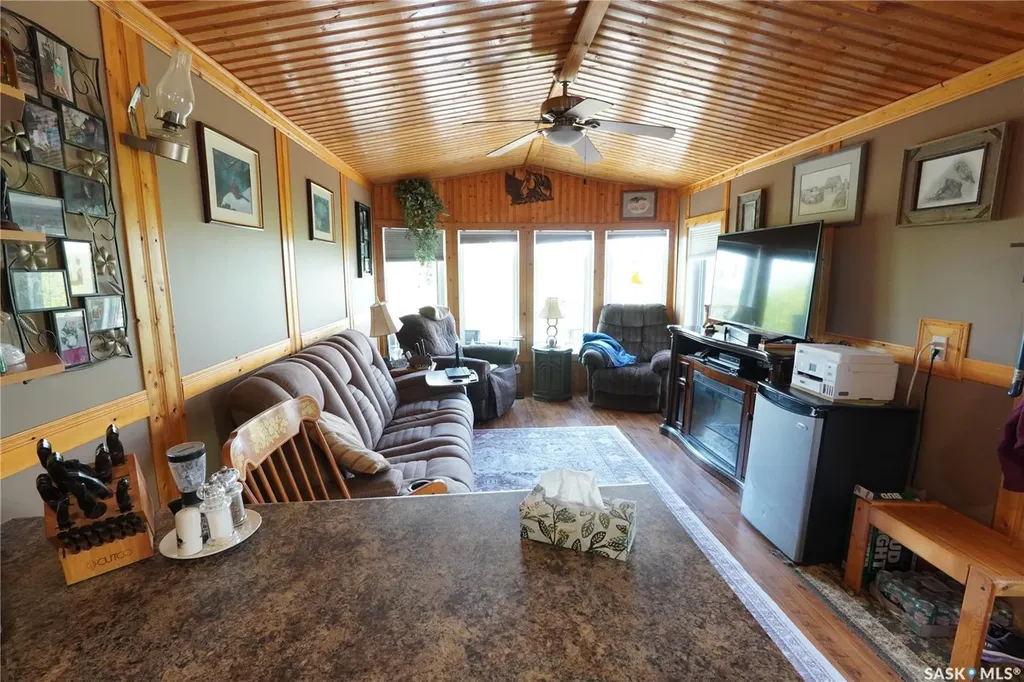 504 Lakeview Crescent Saskatchewan Beach SK S0K 4L0