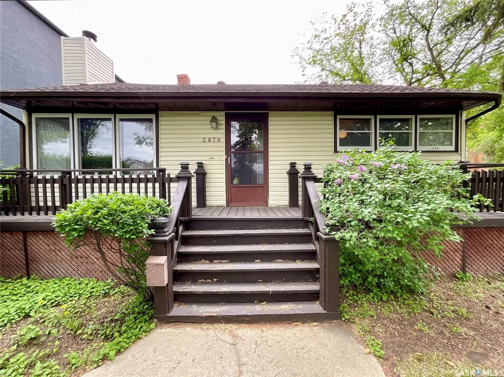2879 Garnet Street Regina SK S4S 1X1
