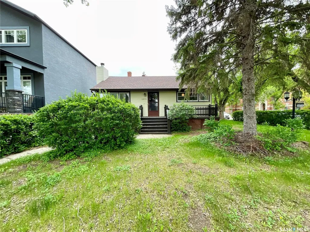2879 Garnet Street Regina SK S4S 1X1