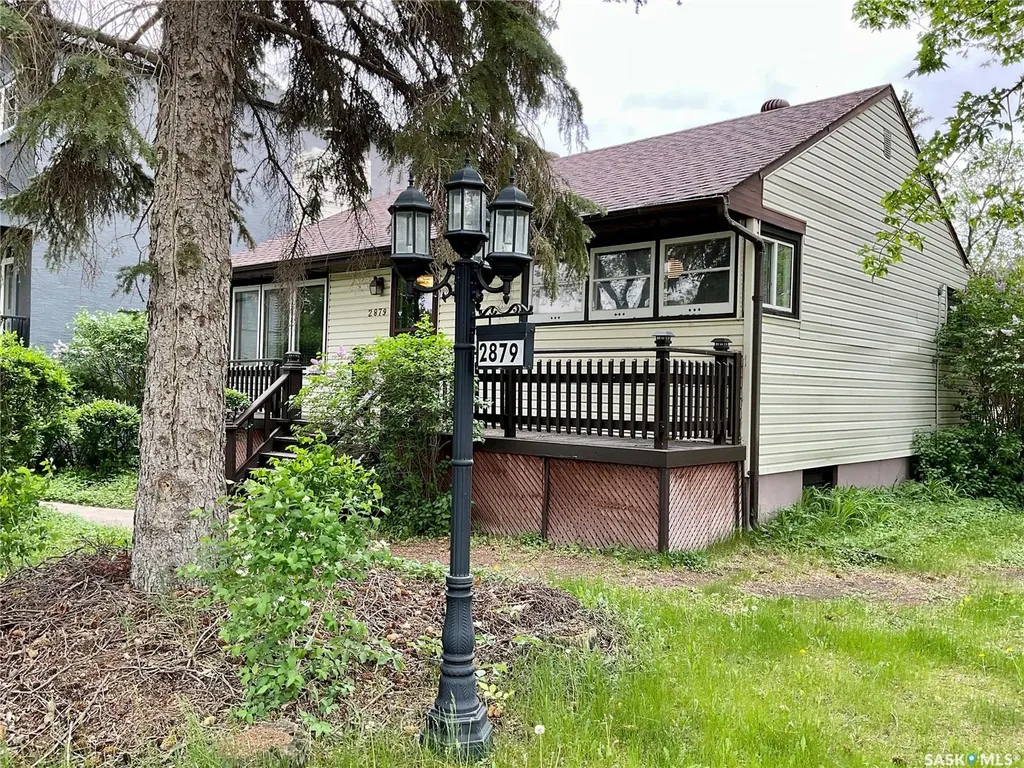 2879 Garnet Street Regina SK S4S 1X1