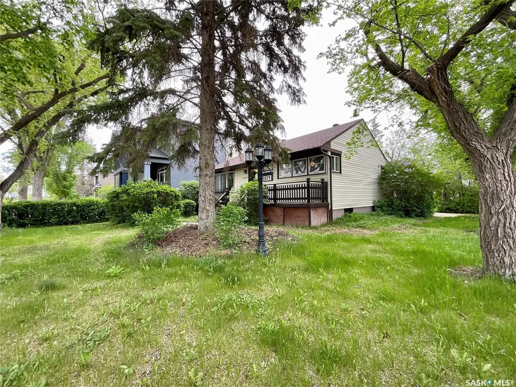 2879 Garnet Street Regina SK S4S 1X1