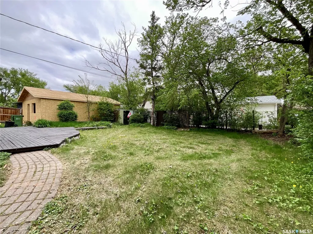 2879 Garnet Street Regina SK S4S 1X1