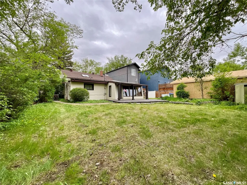 2879 Garnet Street Regina SK S4S 1X1
