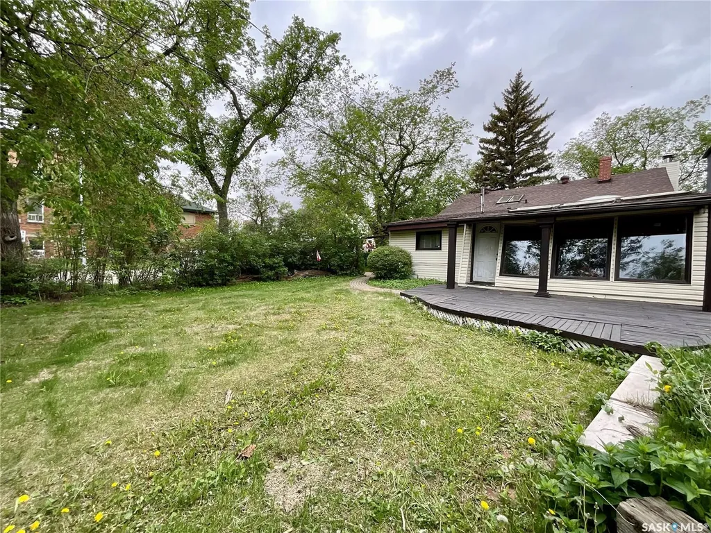 2879 Garnet Street Regina SK S4S 1X1