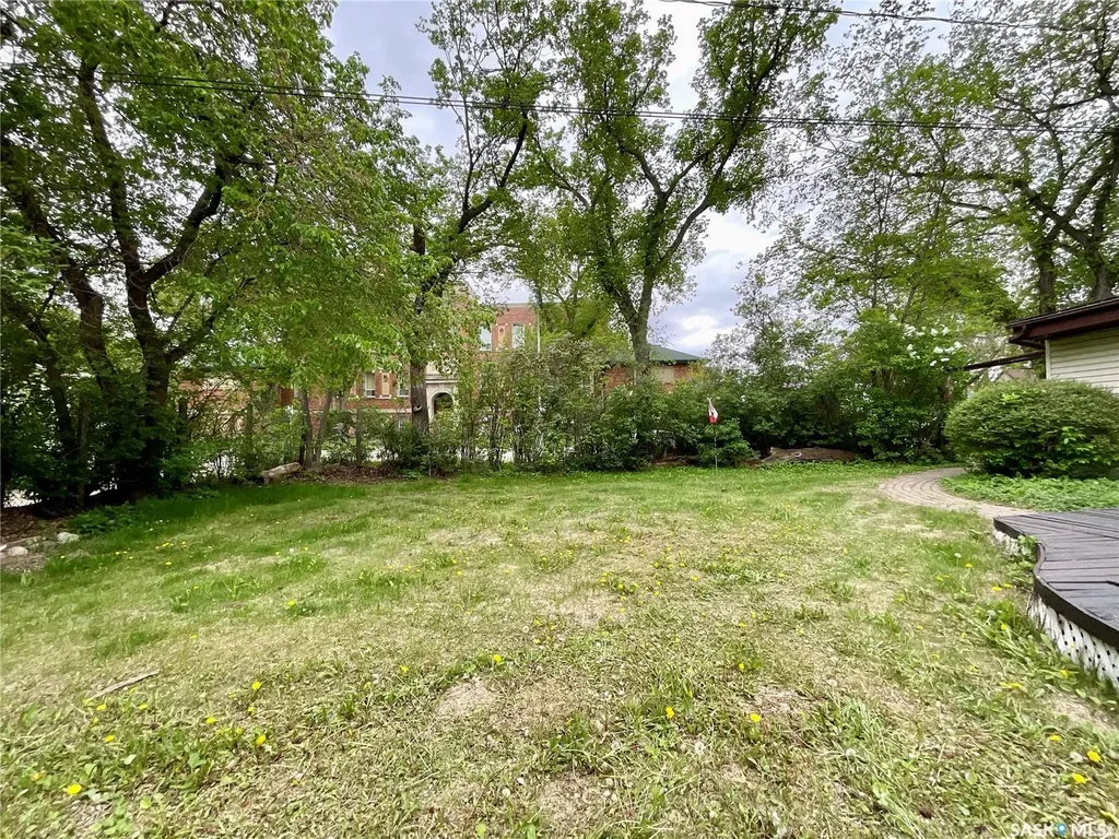 2879 Garnet Street Regina SK S4S 1X1