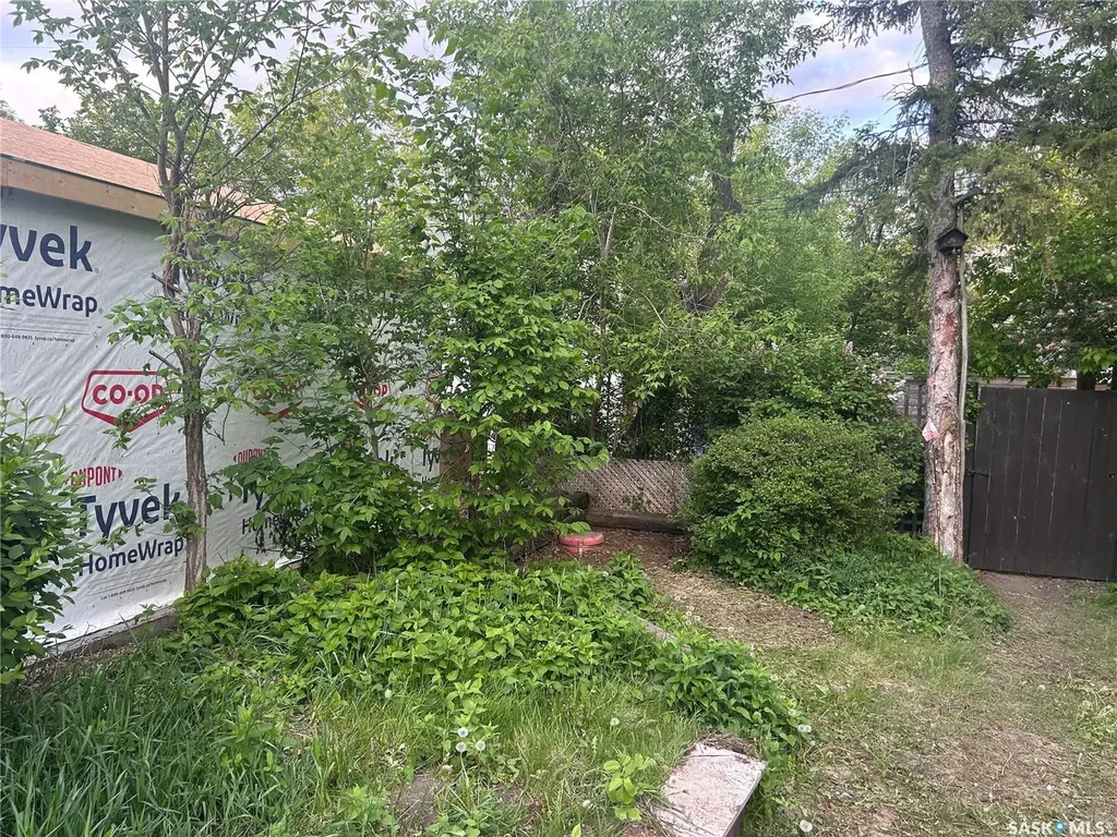 2879 Garnet Street Regina SK S4S 1X1