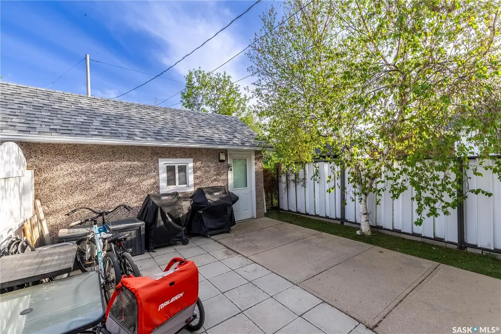 201 Athabasca Street W Moose Jaw SK S6H 2B8