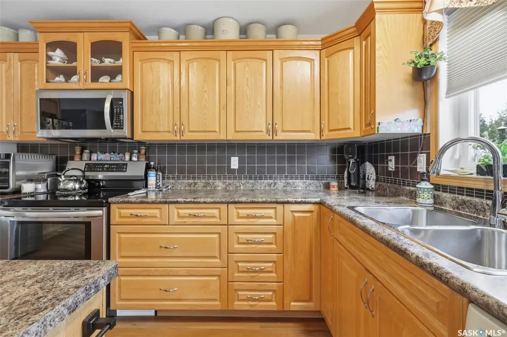 511 Peters Cove Saskatoon SK S7N 4T5