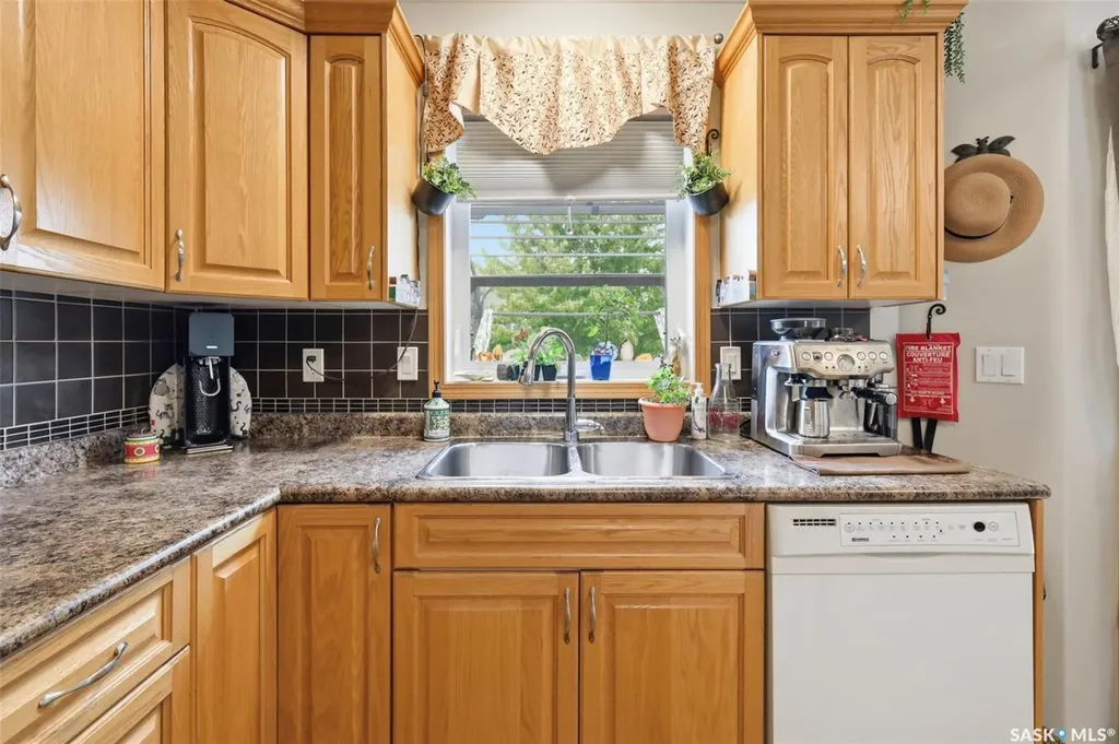 511 Peters Cove Saskatoon SK S7N 4T5