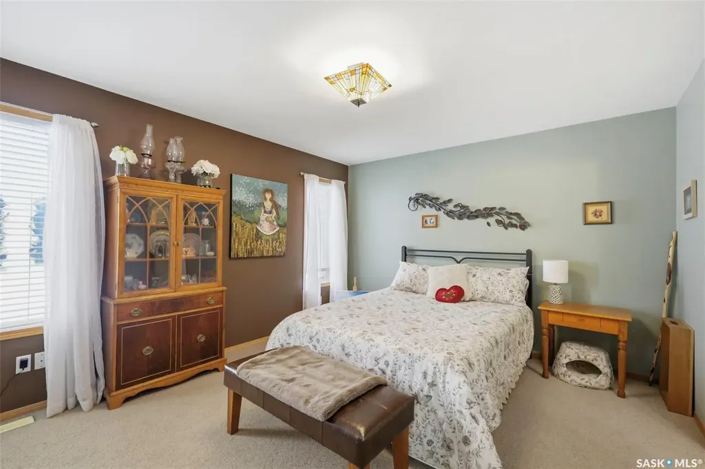 511 Peters Cove Saskatoon SK S7N 4T5